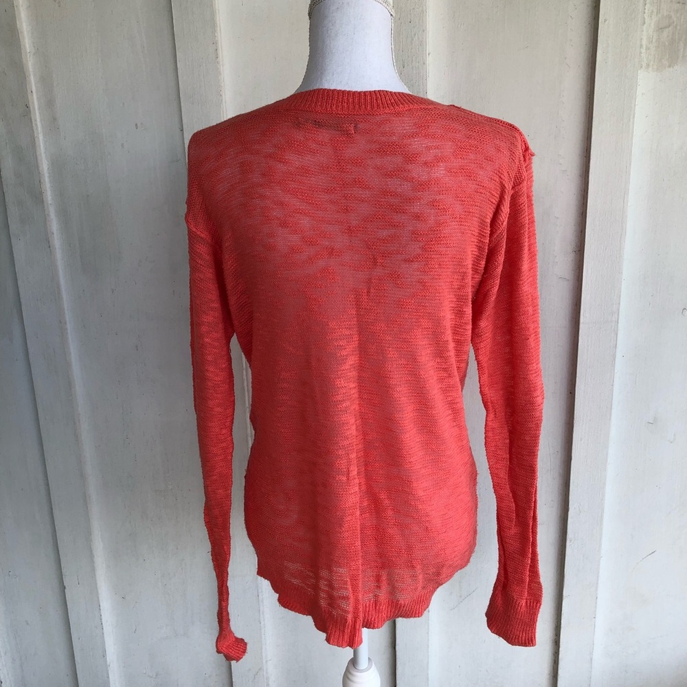 Coral colored v-neck sweater - Picture 2 of 4